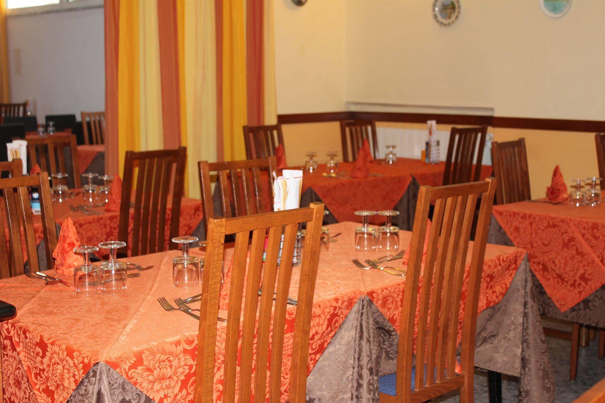 Hotel Eco Del Mare مارينا دي ماسا المظهر الخارجي الصورة