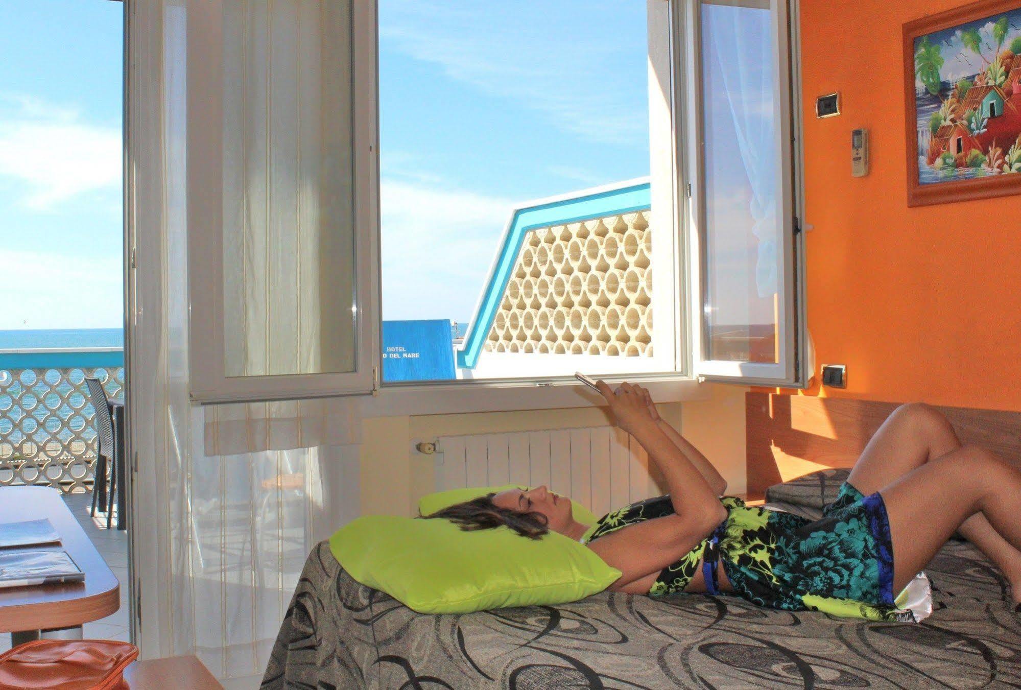 Hotel Eco Del Mare مارينا دي ماسا المظهر الخارجي الصورة