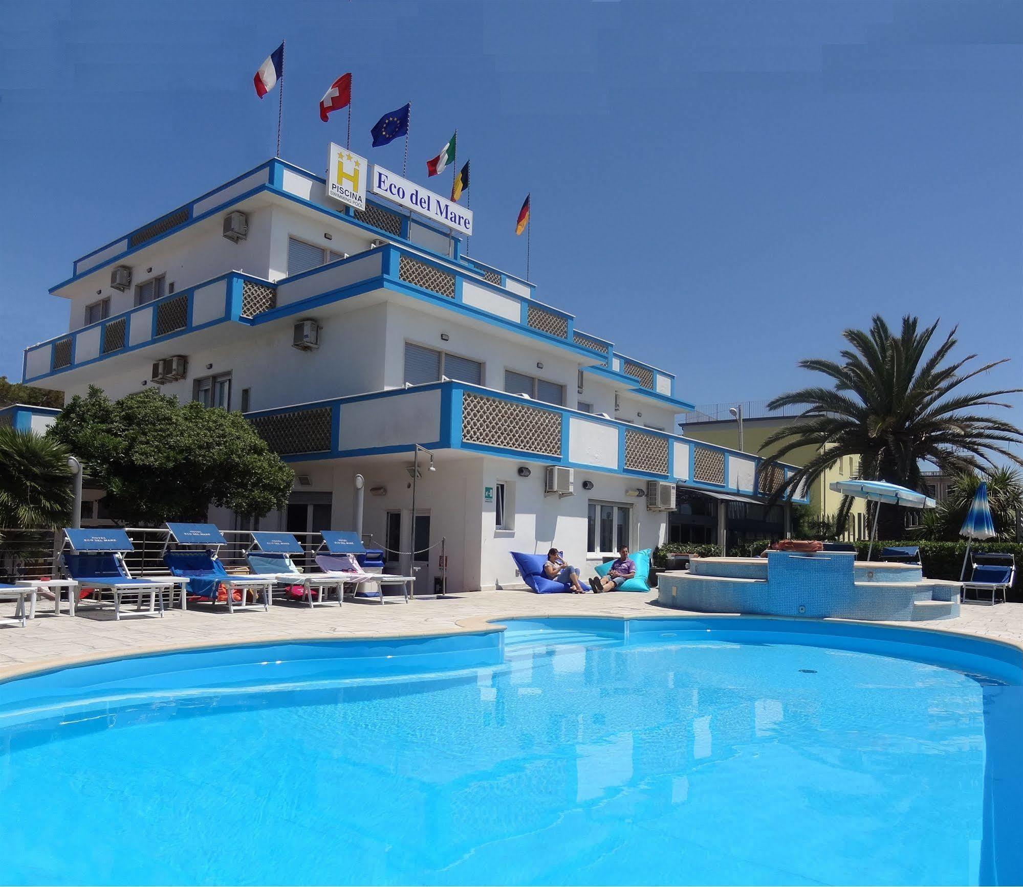 Hotel Eco Del Mare مارينا دي ماسا المظهر الخارجي الصورة