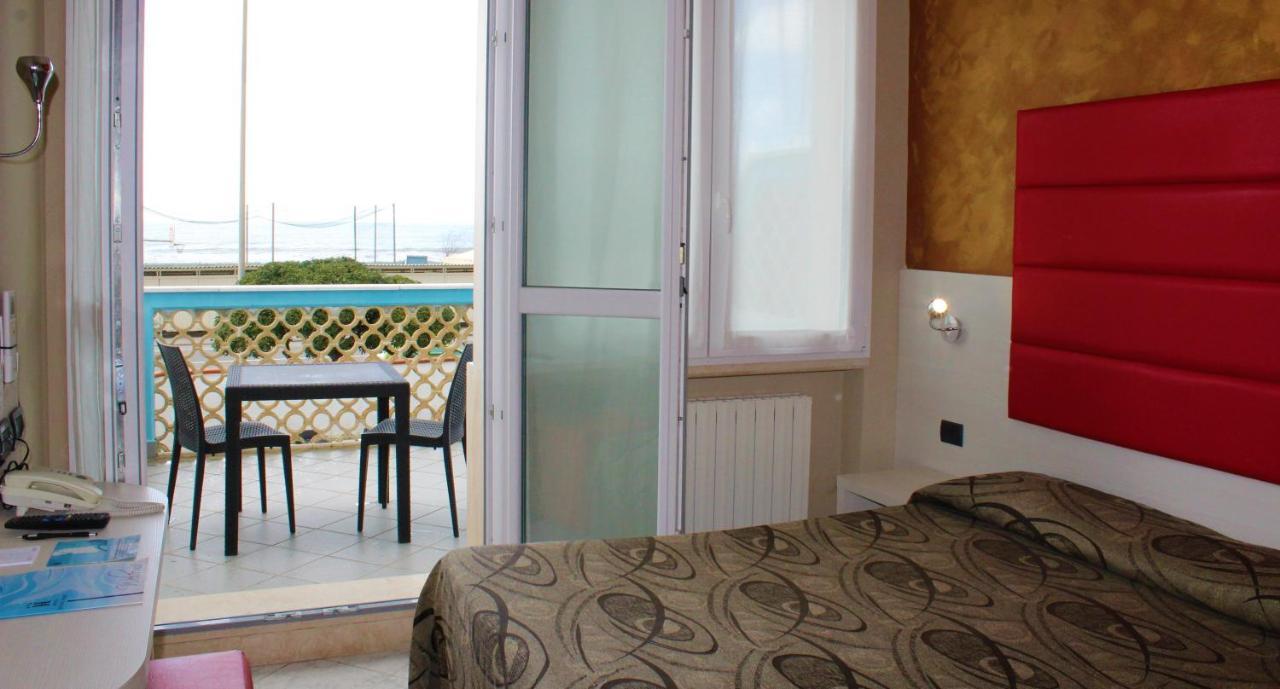 Hotel Eco Del Mare مارينا دي ماسا المظهر الخارجي الصورة