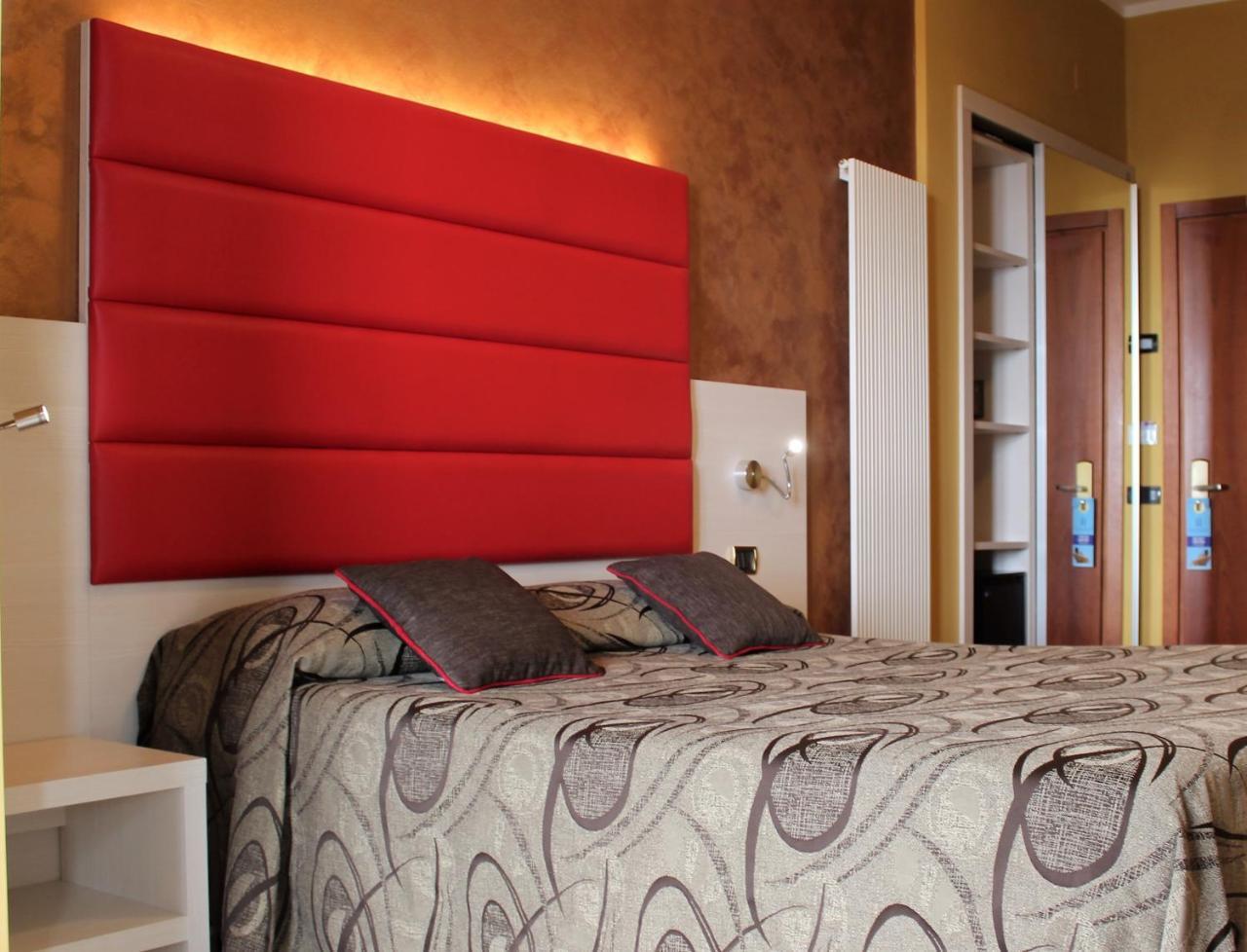 Hotel Eco Del Mare مارينا دي ماسا المظهر الخارجي الصورة